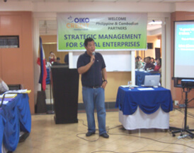 Prof. Francisco (Jay) Bernardo III, Ten Outstanding Young Persons Awardee for Entrepreneurship and Director of ACE Center for Entrepreneurship and Management Education Inc facilitates a learning session on Creating Product-Market Fit. 